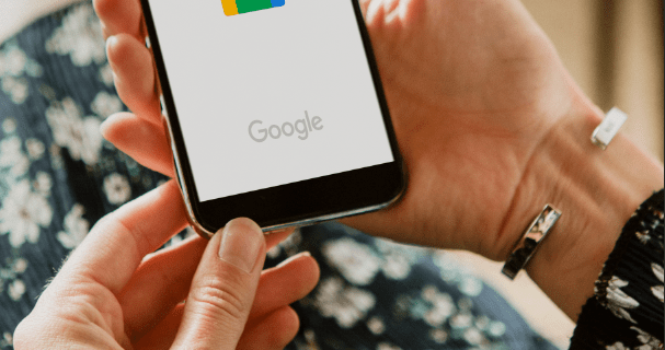 Jak ustawić alarm muzyczny na urządzeniu Google Home?