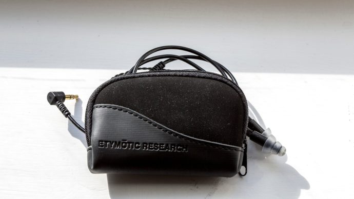 Recenzija Etymotic ER-4PT MicroPro: mekana torbica pomaže u zaštiti slušalica, ali su robusne i čvrste