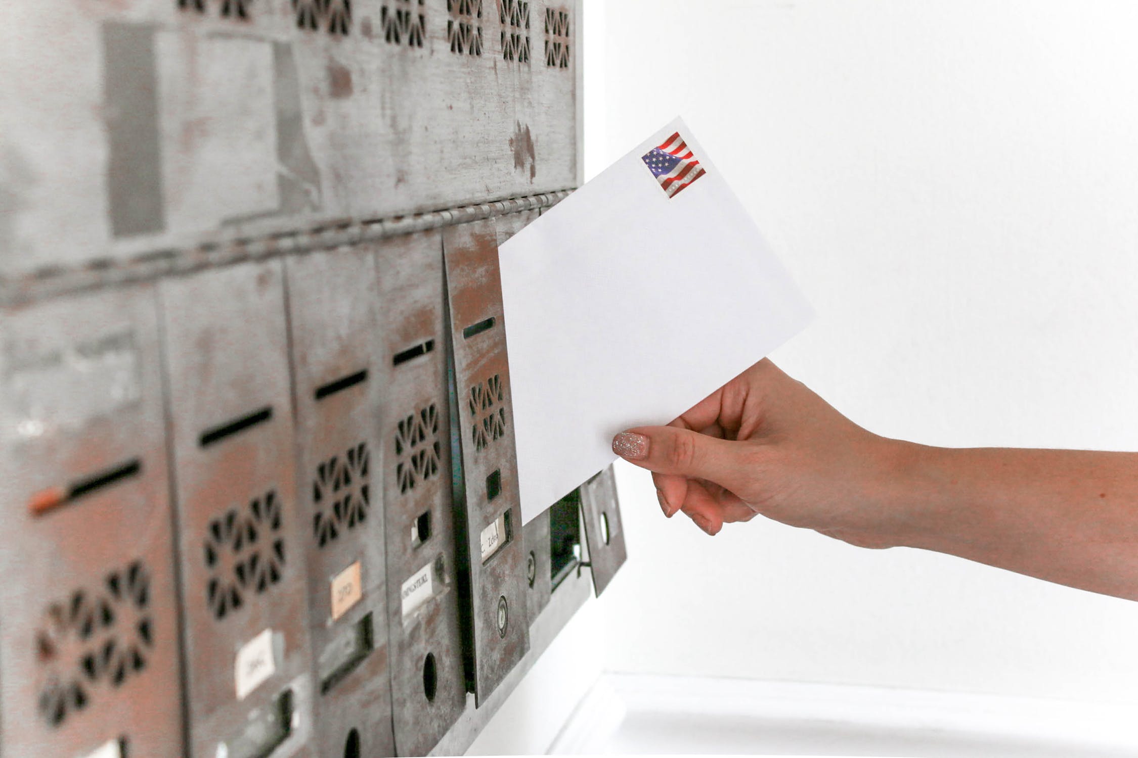 Cómo utilizar la entrega general de USPS cuando los minoristas en línea no envían a un apartado de correos