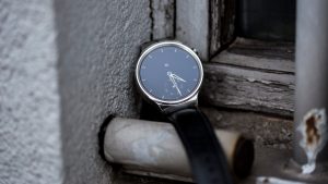 Huawei Watch recenzija: sprijeda