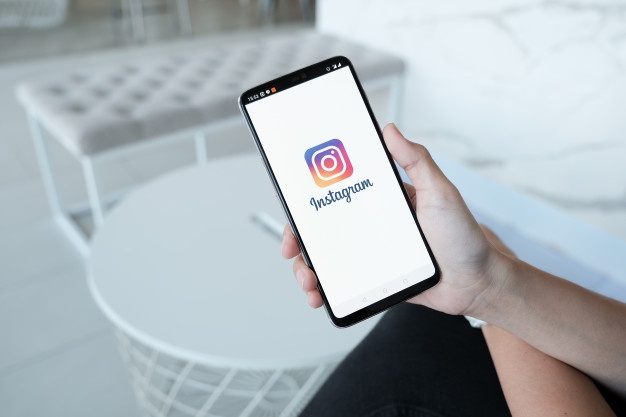 Kā noņemt kontu no Instagram iPhone vai Android lietotnes